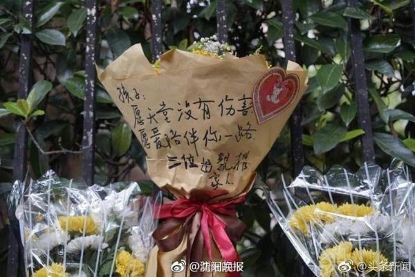 8万人见证，切尔西3